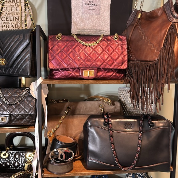 🔥Wednesday is a great day for deals! Best prices for your best new bag!🥰 - Picture 4 of 10